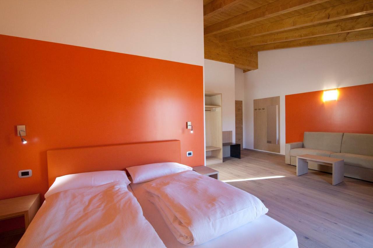 Bed and Breakfast Agritur I Colori Sanzeno Exteriér fotografie